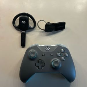 XBOX x/s wireless controller, XBOX 360 ear piece, XBOX 360 bluetooth earpiece